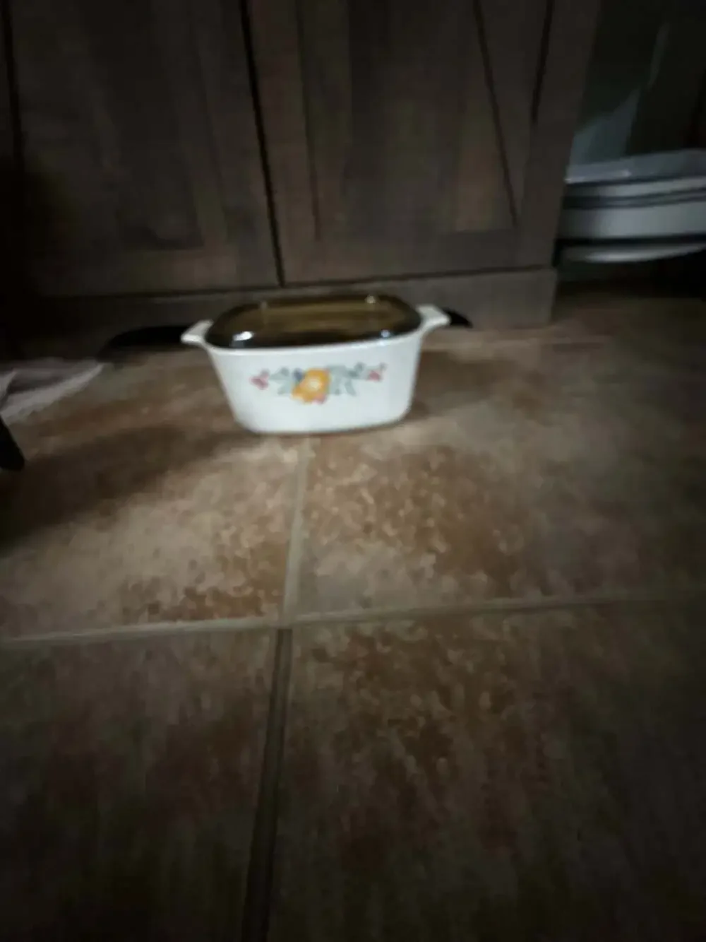 Vintage Corning (A-1 1/2-B) 1 1/2 Liter Casserole Dish Abundance Design & Lid -